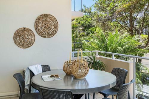 Unit 2 21 Park Cres Modern Stylish Apartment