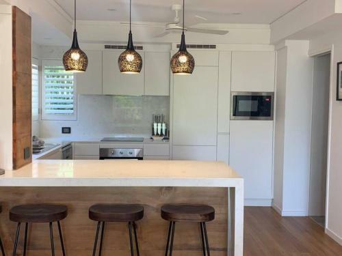 Henderson 1 5 Modern Apartment Close To Sunshine Beach