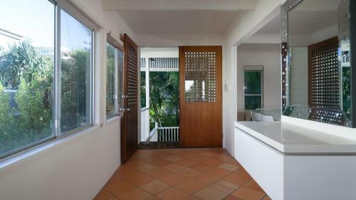 Belmore Terrace Perfect Pad Just 100 Metres To The Beach