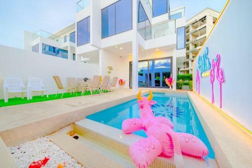 Splash Pool Villa