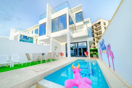 Splash Pool Villa