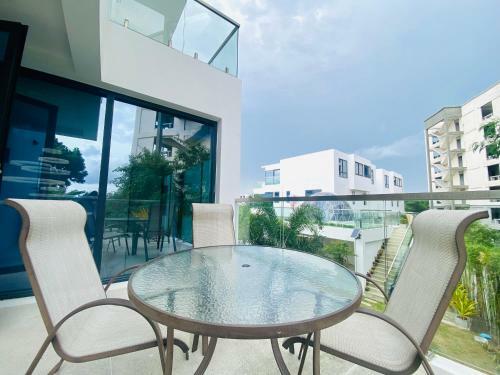 Yizen Vip Luxury Palm Springs Villa In Pattaya