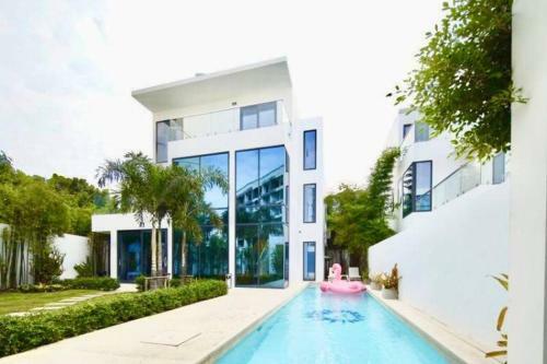 Yizen Vip Luxury Palm Springs Villa In Pattaya