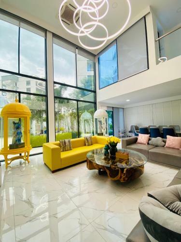 Yizen Vip Luxury Palm Springs Villa In Pattaya