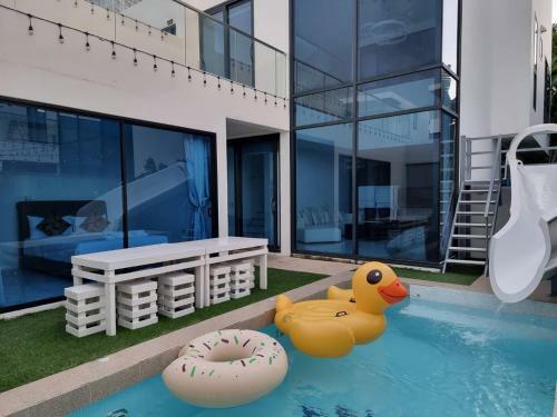 Art C Pool Villas Pattaya