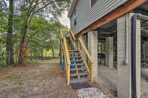 Suwannee Riverfront Home Grill, Near Springs