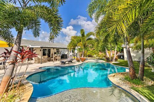 Boynton Beach Oasis With Private Pool And Grill!