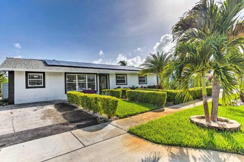 Boynton Beach Oasis With Private Pool And Grill!