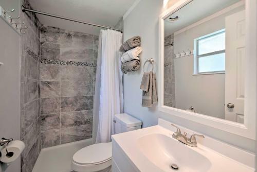 Newly Renovated Crystal River Home With Yard!