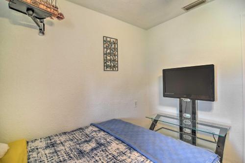 Idyllic Clearwater Escape - 6 Mi To Beaches!