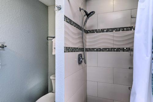 Tropical Getaway - 5 Blocks To Cocoa Beach!