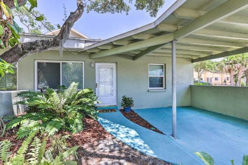 Tropical Getaway - 5 Blocks To Cocoa Beach!