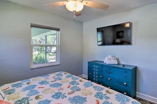 Tropical Getaway - 5 Blocks To Cocoa Beach!