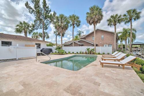 Waterfront Crystal River Home With Boat Dock!