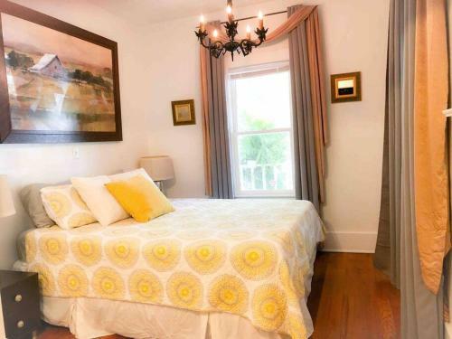 Adorable Private Bungalow