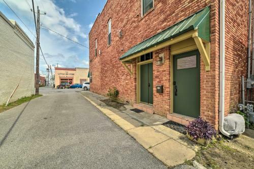 Charming Defuniak Apartment In Historic Dtwn!