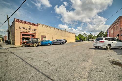 Charming Defuniak Apartment In Historic Dtwn!