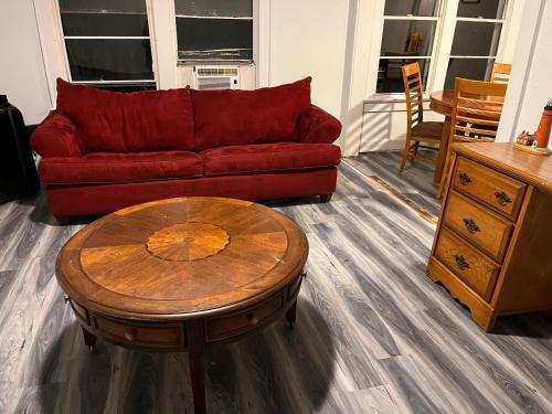 Daytona Beach Apartment Steps Away From The Beach!!