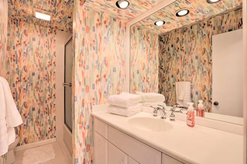 Hutchinson Island Abode With Pool - Near Beach!