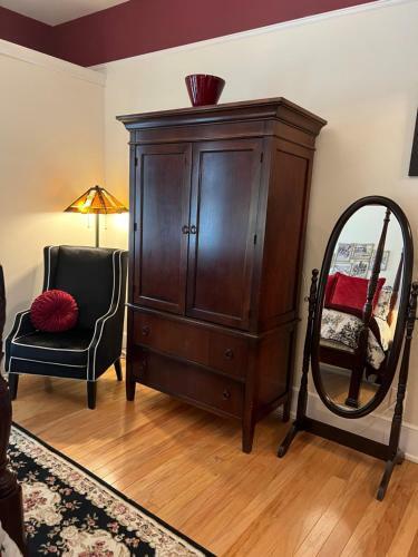 Hoyt House Luxury Bed & Breakfast