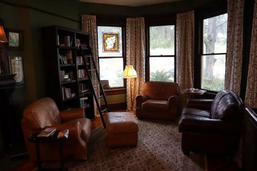 Hoyt House Luxury Bed & Breakfast