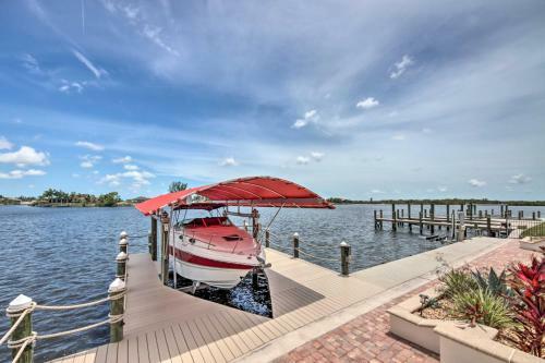 Luxe Waterfront Escape With Dock, Infinity Pool