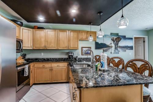 Grand Retreat In Cape Coral