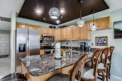 Grand Retreat In Cape Coral