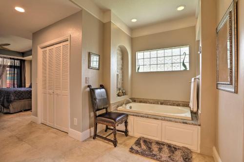 Cape Coral Retreat Pool, Grill And Golf Course