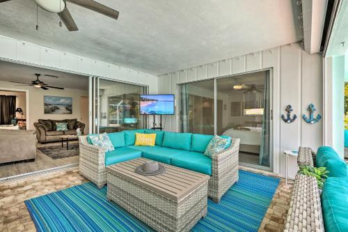Bright And Breezy Cape Coral Retreat With Pool!