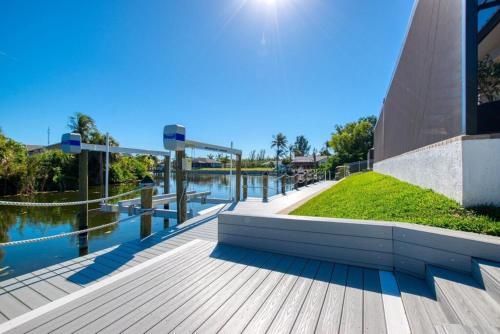 Quiet Cape Coral Retreat