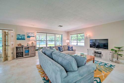 Riverview Homosassa Escape With Dock And Lanai!