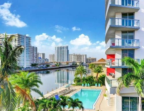 Modern Resort Balcony Endless Views Resort W 2 Br