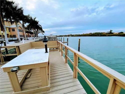 Apartamento Beautiful Condo Steps From The Beach And Gulf