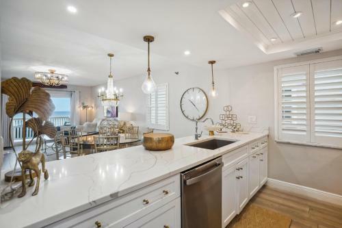 Pelican Pointe 5b Upscale Gorgeous Panoramic Views