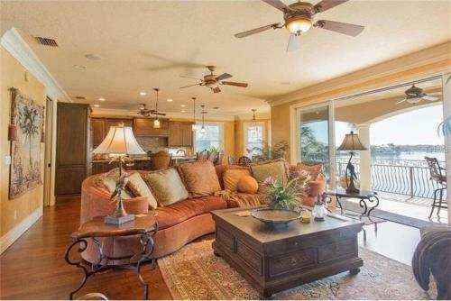 Large Mediterranean Oasis - Water Views & Pool