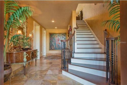 Large Mediterranean Oasis - Water Views & Pool