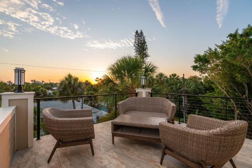 Sunset Dreams - Monthly Beach Rental Home