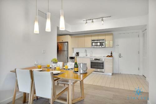 Modern Resort Pool Resort Modern Apartment 2 Br 2 Br Pool