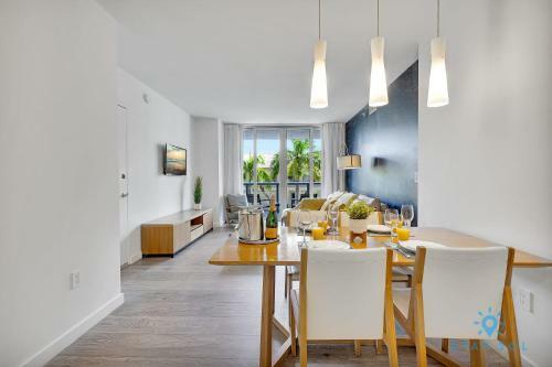 Modern Resort Pool Resort Modern Apartment 2 Br 2 Br Pool