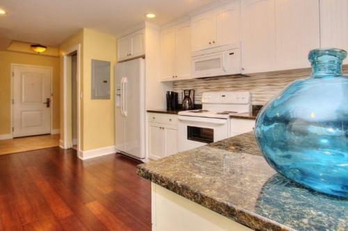 Harborside At Marker Thirty Three 2212