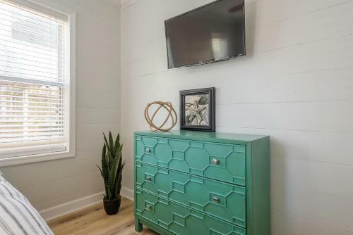 Fully Renovated Indian Rocks Beach Getaway