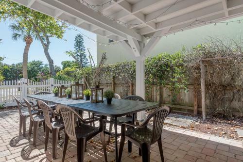 Fully Renovated Indian Rocks Beach Getaway