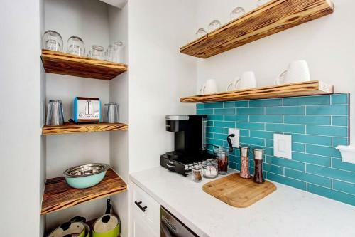 Ocean Vibes House - Your Jax Beach Getaway