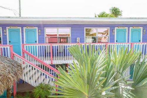 Motel Beacon Beachfront #09 - Sea Turtle