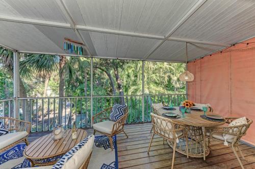 Island Serenity - 6250 Holmes #54