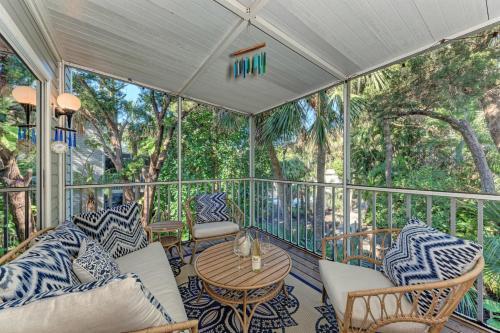 Island Serenity - 6250 Holmes #54