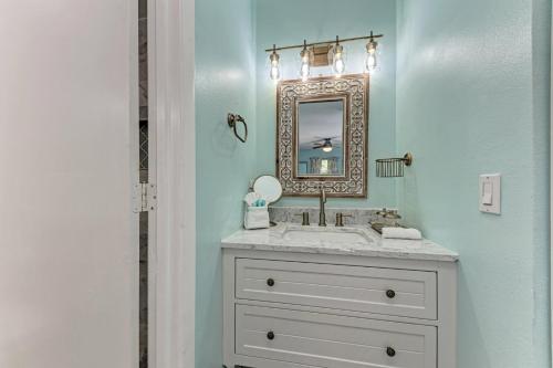 Island Serenity - 6250 Holmes #54
