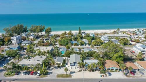 Sandy Toes - 3008 Gulf Drive Unit B