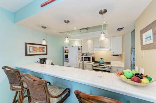 Sunset Beach 102 - 2716 Gulf
